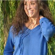 Studentessa di economia impartisce lezioni a livello di elementari, medie e superiori